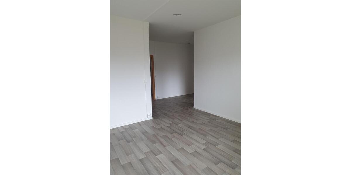 Etagenwohnung Glauchau - 4 Zimmer, 67 m&sup2;, 420&euro; | Angebot:25591473