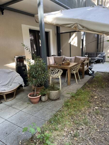 NIBELUNGENPLATZ - HELLE 3-Zimmerwohnung - TERRASSE - GARTENANTEIL - TG - Baujahr 2018