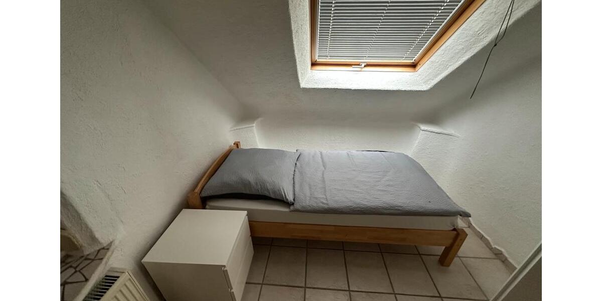Wohnen auf Zeit Göppingen - 14 Zimmer, 200 m&sup2;, 17&euro; | Angebot:26382873