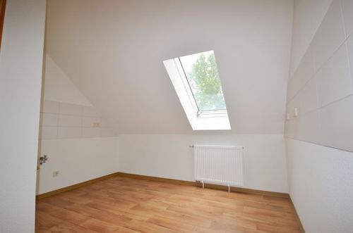 Dachgeschoßwohnung Riesa Neuweida - 3 Zimmer, 72 m&sup2;, 410&euro; | Angebot:20535722
