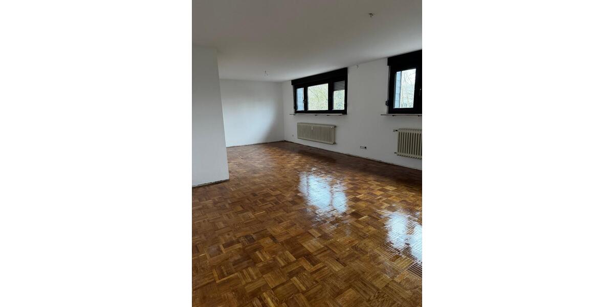 Dachgeschoßwohnung Darmstadt Bessungen - 4 Zimmer, 110 m&sup2;, 1.700&euro; | Angebot:24827367
