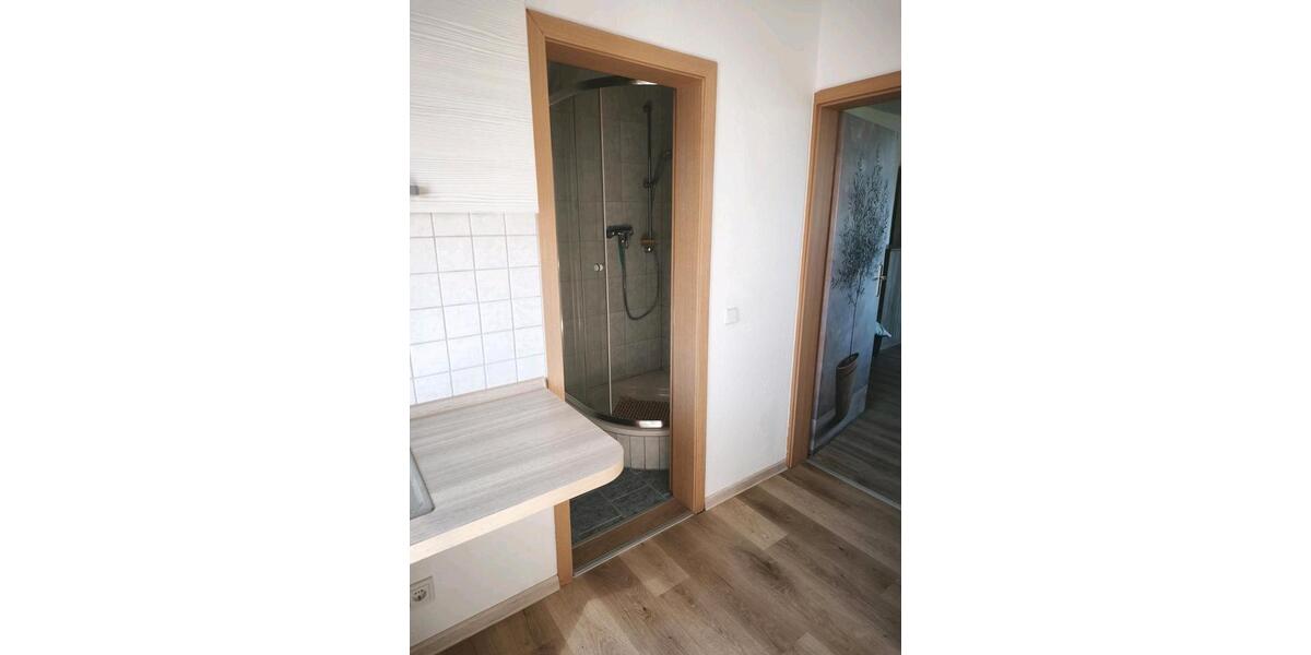 Dachgeschoßwohnung Hohndorf - 2 Zimmer, 43 m&sup2;, 460&euro; | Angebot:26325766