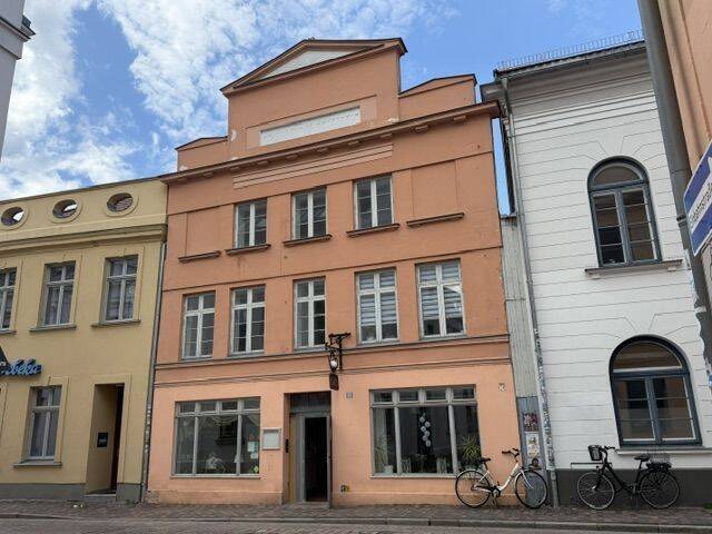 Etagenwohnung Güstrow - 4 Zimmer, 90 m&sup2;, 855&euro; | Angebot:26853040