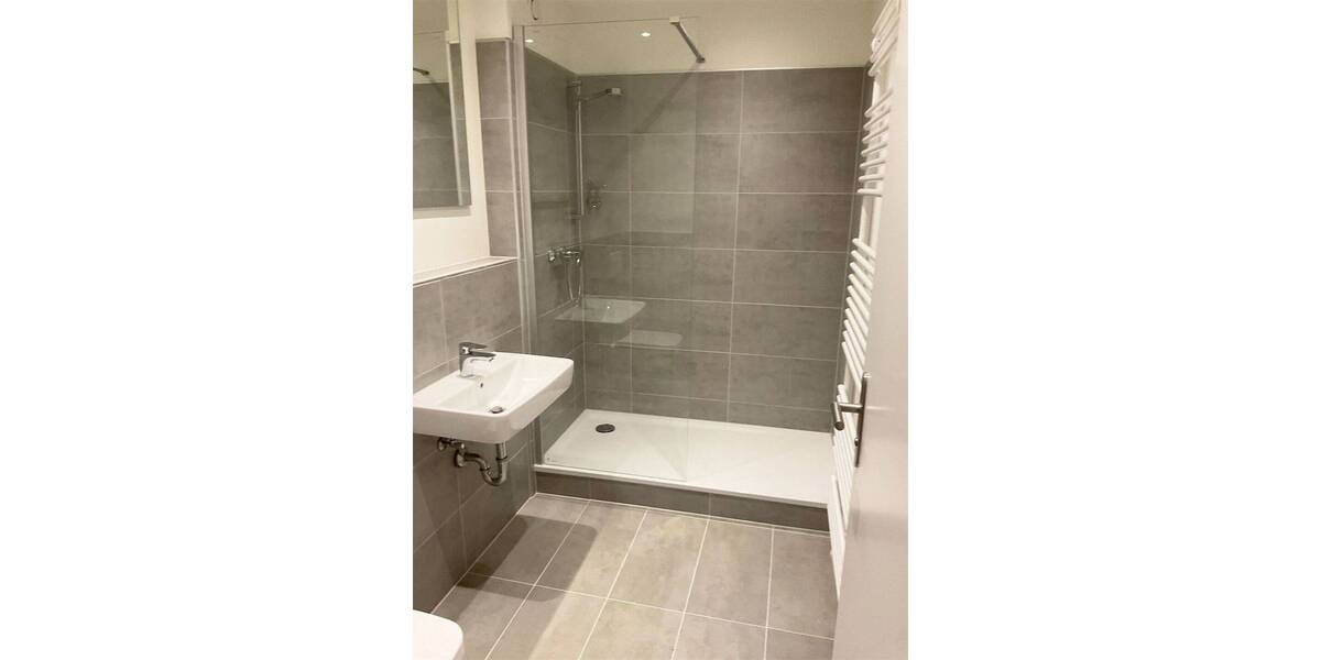 Etagenwohnung Köln Bayenthal - 3 Zimmer, 97 m&sup2;, 1.650&euro; | Angebot:26751060