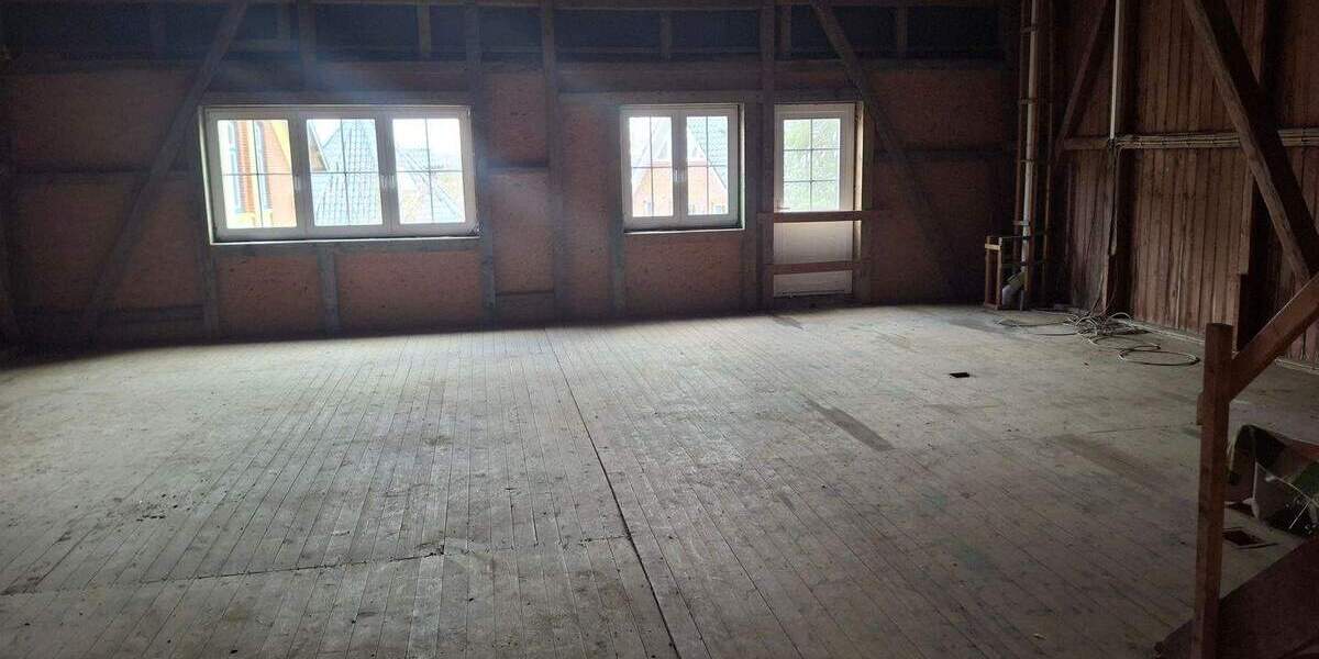 Bauernhaus, Landhaus Remmels - 8 Zimmer, 300 m&sup2;, 1.950&euro; | Angebot:25770396