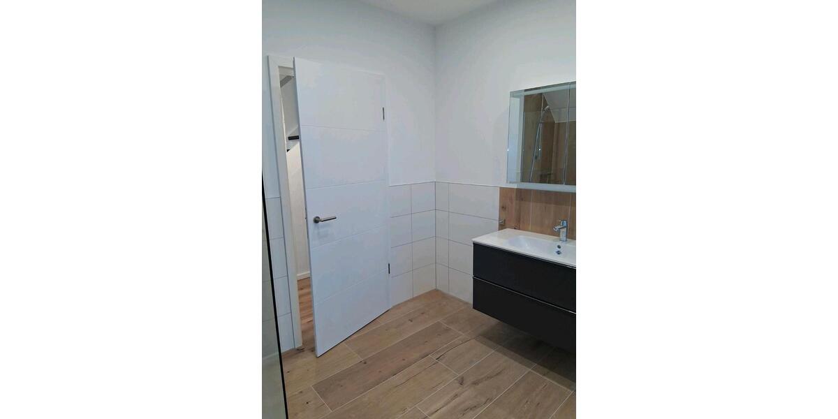 Doppelhaushälfte Rheinberg - 2 Zimmer, 120 m&sup2;, 1.660&euro; | Angebot:24802317