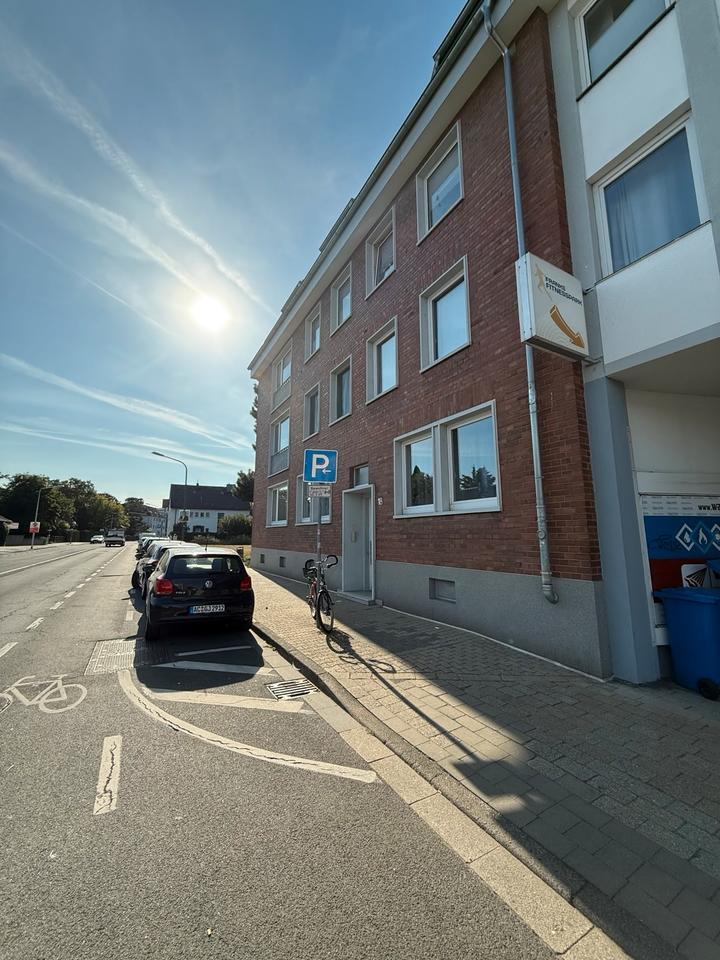 Schöne 2 Zimmer Dachgeschoßwohnung in City Lage
