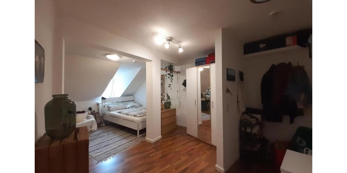 Dachgeschoßwohnung Jena - 1 Zimmer, 30 m&sup2;, 390&euro; | Angebot:26039592