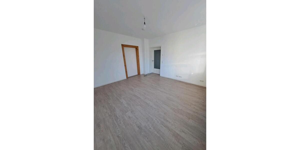 Erdgeschoßwohnung Ebersbach-Neugersdorf Neugersdorf - 3 Zimmer, 90 m&sup2;, 900&euro; | Angebot:24832892