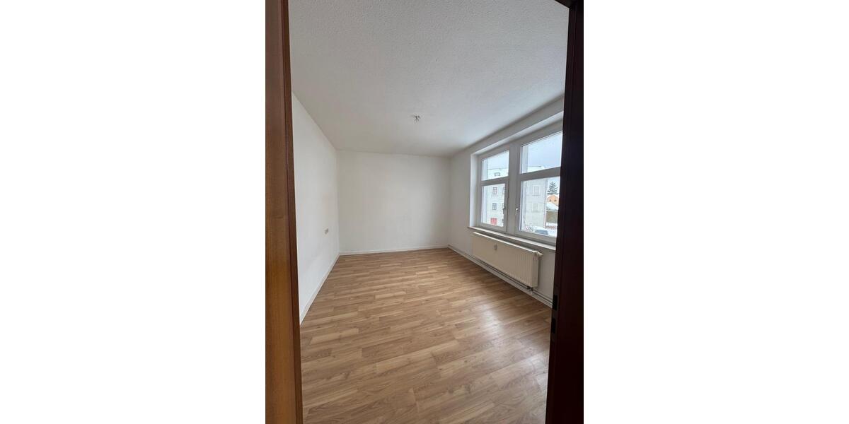 Etagenwohnung Großröhrsdorf - 2 Zimmer, 50 m&sup2;, 350&euro; | Angebot:24598528