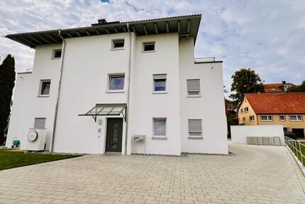 Schöne, helle 94m² 3- Zimmerwohnung (Terasse, EBK, barrierefrei)