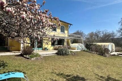Möbl. Großes Zimmer in Frauen WG in Villa im Grünen 1 zimmer