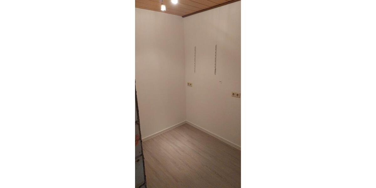 Maisonettenwohnung Pfullingen - 3.5 Zimmer, 131 m&sup2;, 950&euro; | Angebot:26581377