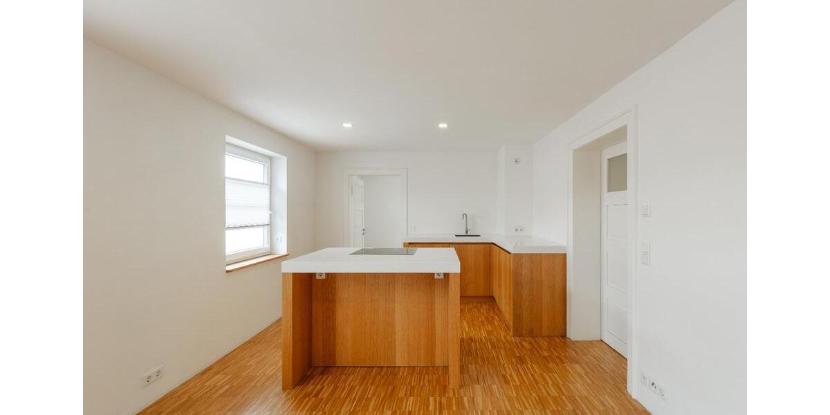 Etagenwohnung Lichtenstein (Sachsen) - 4 Zimmer, 100 m&sup2;, 950&euro; | Angebot:25830287