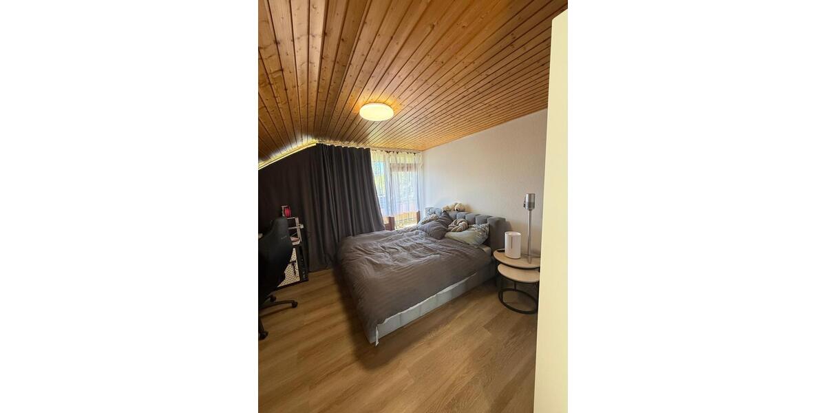 Dachgeschoßwohnung Rosenfeld - 2 Zimmer, 71 m&sup2;, 750&euro; | Angebot:26463446