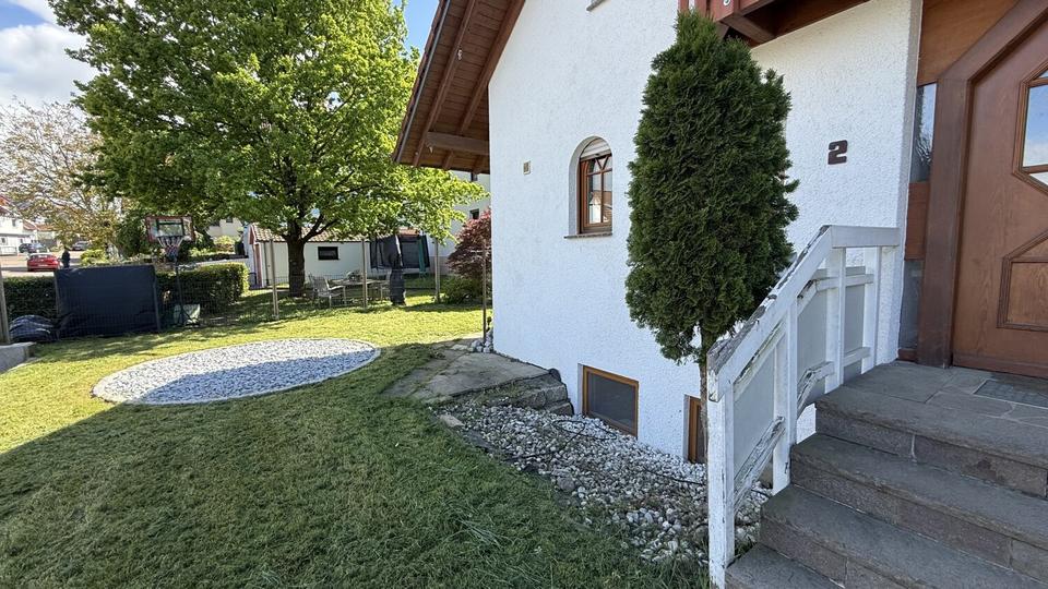 Einfamilienhaus Wangen - 6.5 Zimmer, 212 m&sup2;, 2.250&euro; | Angebot:26560284