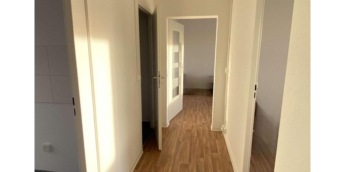 Etagenwohnung Nobitz - 4 Zimmer, 74 m&sup2;, 372&euro; | Angebot:25419121