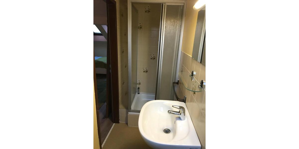 Wohnen auf Zeit Ergoldsbach Langenhettenbach - 1 Zimmer, 15 m&sup2;, 490&euro; | Angebot:24621399