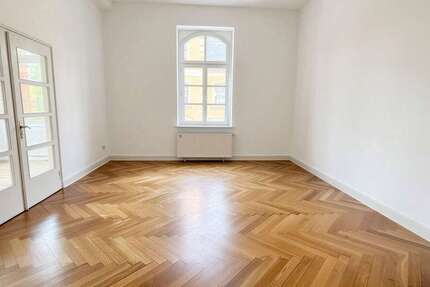 Wohnung Sonneberg - 3 Zimmer, 100 m&sup2;, 620&euro; | Angebot:27097213