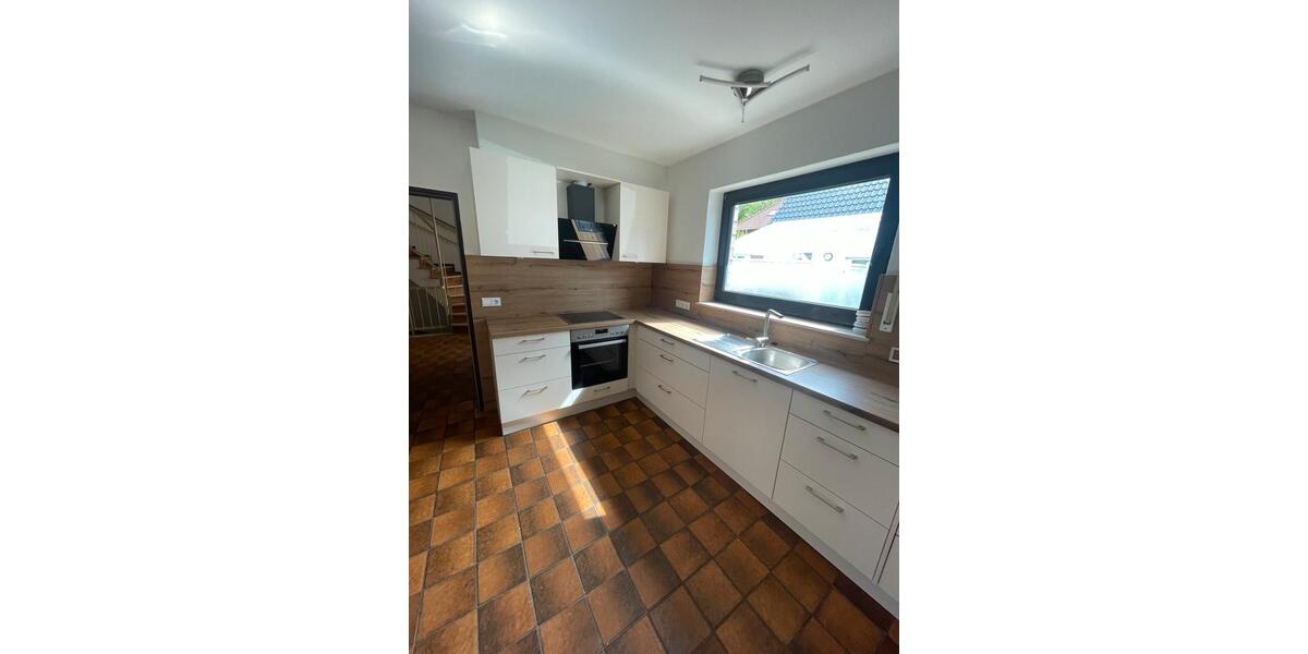 Wohnen auf Zeit Lingen (Ems) Damaschke - 5 Zimmer, 160 m&sup2;, 380&euro; | Angebot:16828875