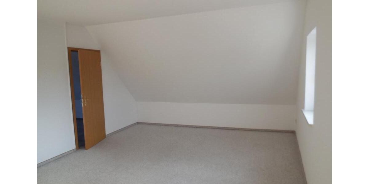 Dachgeschoßwohnung Königswartha - 2 Zimmer, 69 m&sup2;, 260&euro; | Angebot:24561636