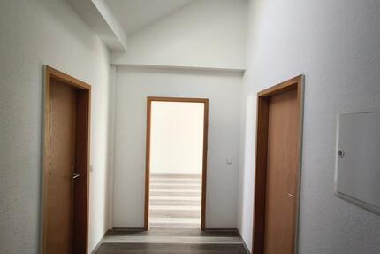 Wohnung Zwickau - 3 Zimmer, 75 m&sup2;, 500&euro; | Angebot:26705459