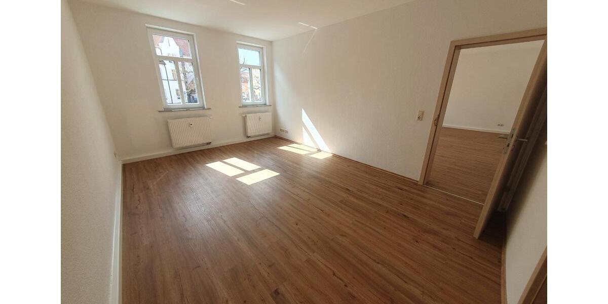 Etagenwohnung Eisenberg - 2 Zimmer, 76 m&sup2;, 570&euro; | Angebot:26197246