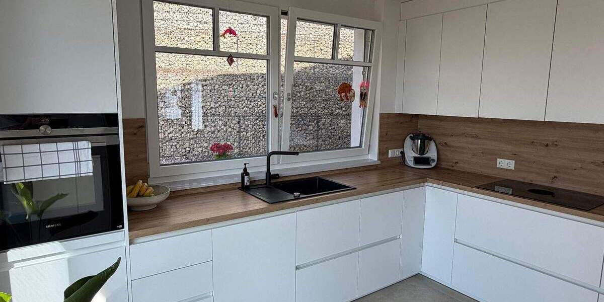 Einfamilienhaus Schnaittach - 6 Zimmer, 220 m&sup2;, 2.650&euro; | Angebot:25818822