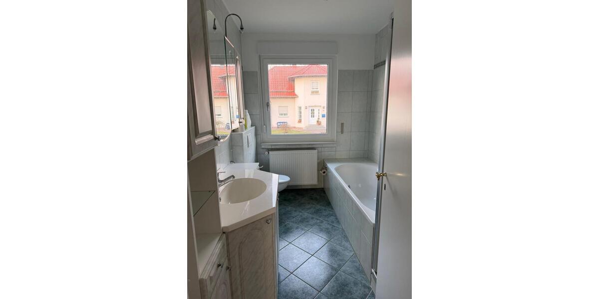 Bungalow Herleshausen - 5 Zimmer, 190 m&sup2;, 1.425&euro; | Angebot:25615087