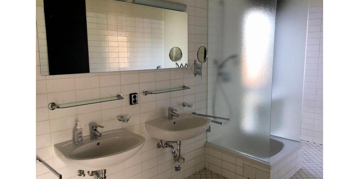 Attraktive Doppelhaushälfte in ruhiger Wohnlage 6 zimmer