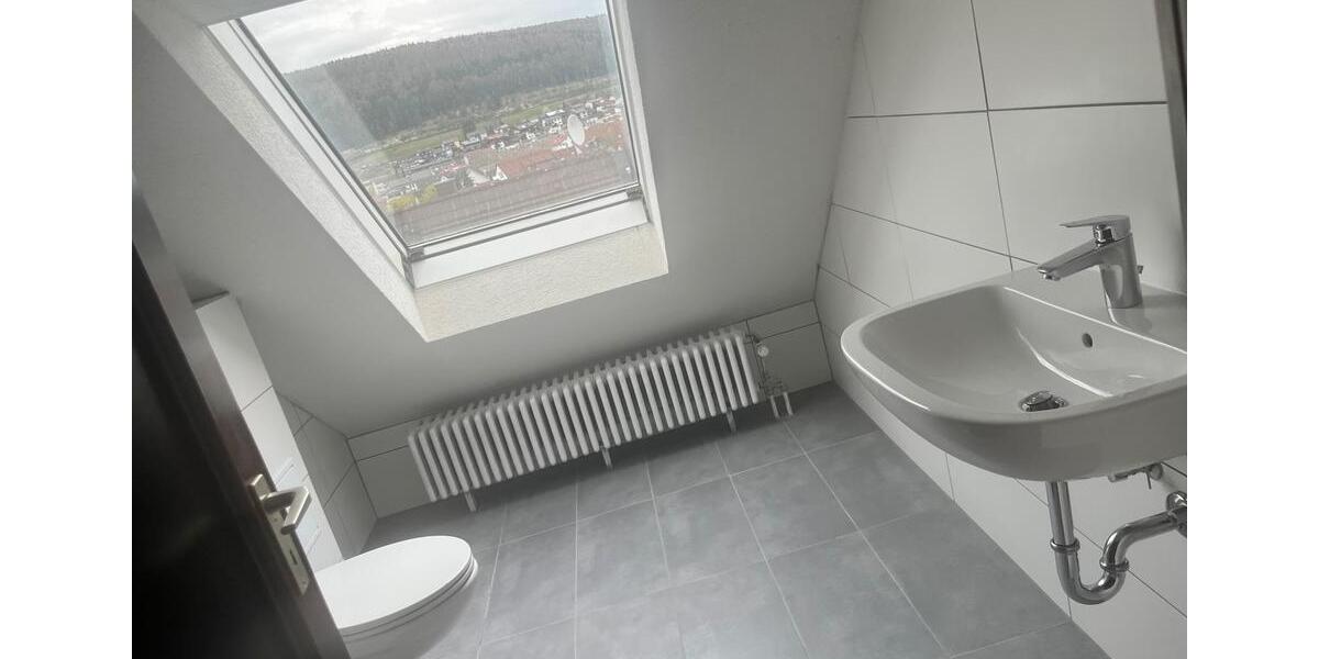 Dachgeschoßwohnung Blumberg - 2 Zimmer, 75 m&sup2;, 600&euro; | Angebot:26639171