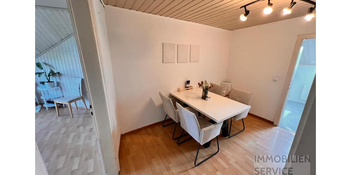 Dachgeschoßwohnung Lemgo - 2.5 Zimmer, 83 m&sup2;, 650&euro; | Angebot:25380347