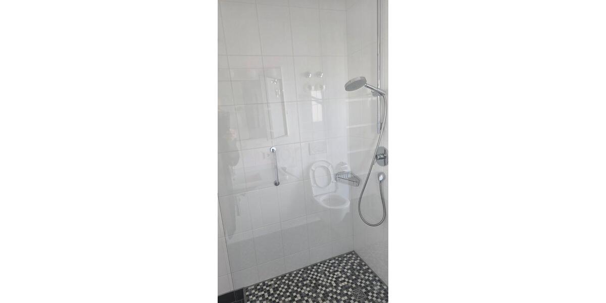 Etagenwohnung Stuttgart Stuttgart-Ost - 3 Zimmer, 126 m&sup2;, 2.000&euro; | Angebot:26619121