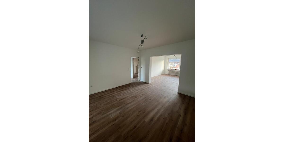 Erdgeschoßwohnung Meppen - 4 Zimmer, 92 m&sup2;, 1.300&euro; | Angebot:25237567