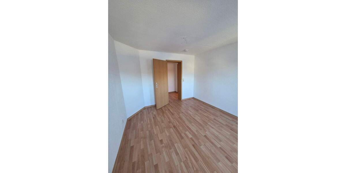 Etagenwohnung Waldheim - 2 Zimmer, 68 m&sup2;, 410&euro; | Angebot:24581457