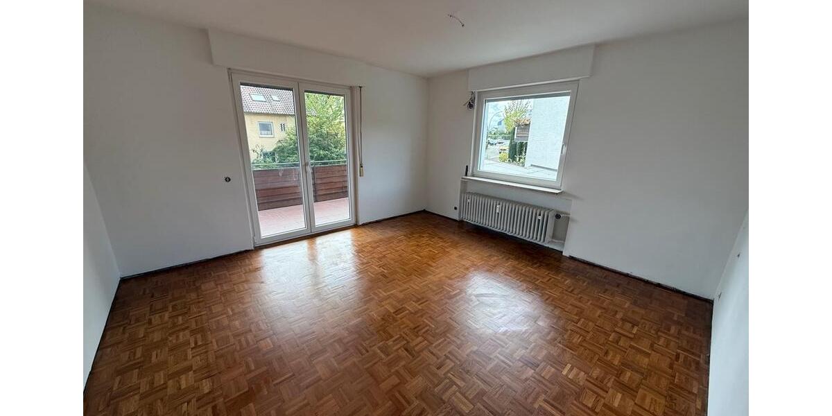 Etagenwohnung Eislingen (Fils) - 3.5 Zimmer, 90 m&sup2;, 1.000&euro; | Angebot:25048348