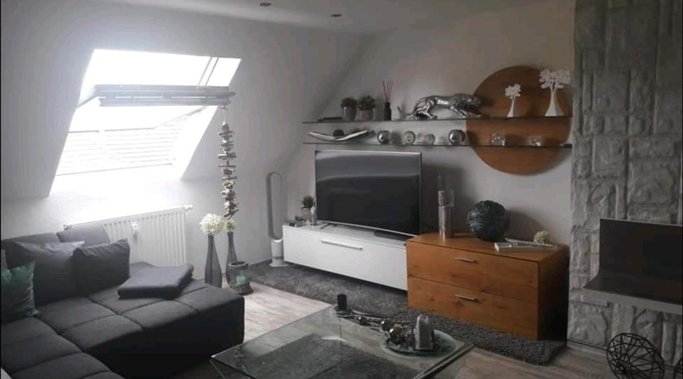 Dachgeschoßwohnung Gelsenkirchen Gelsenkirchen-Mitte - 2 Zimmer, 58 m&sup2;, 400&euro; | Angebot:25270789