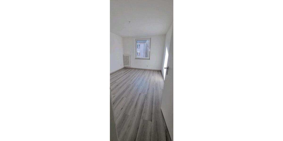 Etagenwohnung Duisburg Duisburg-Mitte - 2.5 Zimmer, 61 m&sup2;, 495&euro; | Angebot:24817238