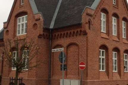 Wohnung Husum Altstadt - 2 Zimmer, 61 m&sup2;, 615&euro; | Angebot:26110195