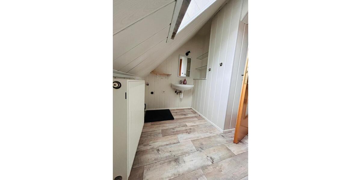 Dachgeschoßwohnung Warmsen - 2 Zimmer, 50 m&sup2;, 500&euro; | Angebot:26670625