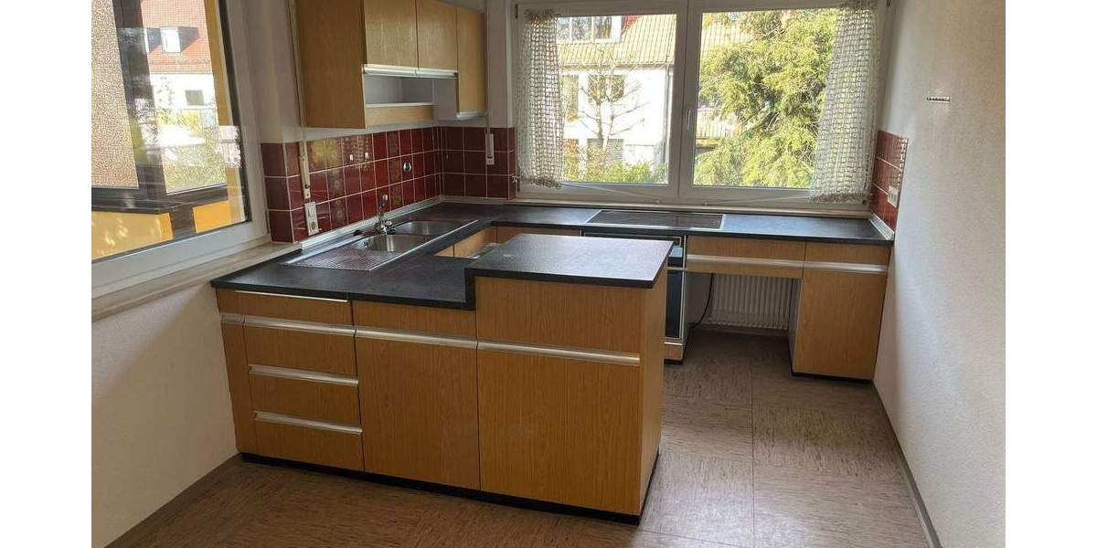 Etagenwohnung Nürnberg Zerzabelshof - 4 Zimmer, 115 m&sup2;, 1.350&euro; | Angebot:26672598