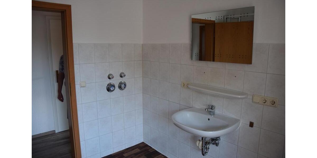 Etagenwohnung Aichach - 3 Zimmer, 94 m&sup2;, 1.150&euro; | Angebot:26416507