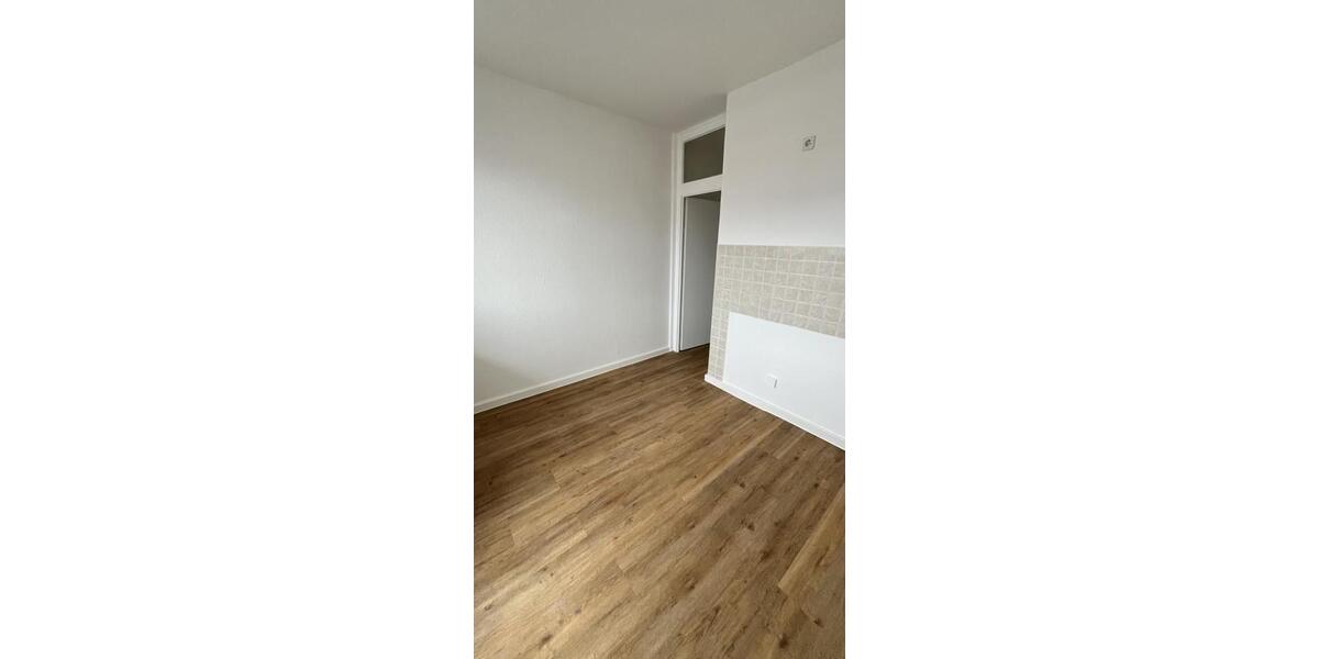 Etagenwohnung Grimma - 3 Zimmer, 62 m&sup2;, 400&euro; | Angebot:25110344