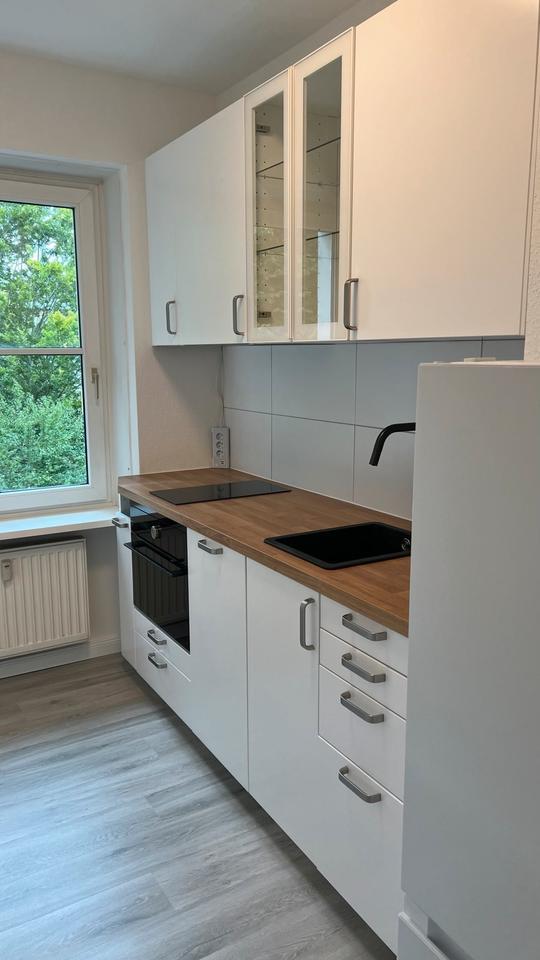2-Raum WG-Wohnung im Hansaviertel, Top saniert, mit Einbauküche,