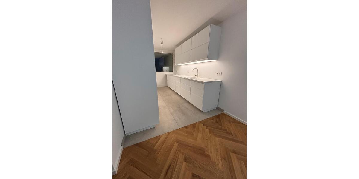 Etagenwohnung Nürnberg Gibitzenhof - 4 Zimmer, 138 m&sup2;, 2.200&euro; | Angebot:26030575