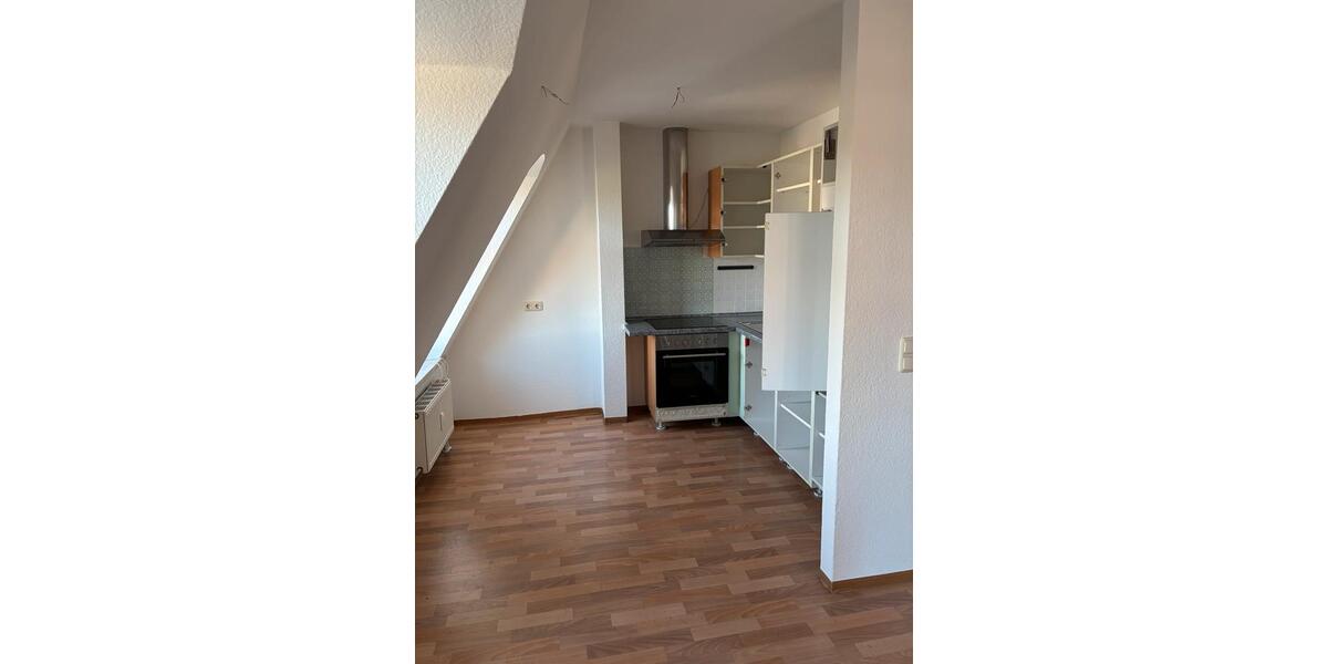 Dachgeschoßwohnung Naila - 3 Zimmer, 64 m&sup2;, 580&euro; | Angebot:26060932