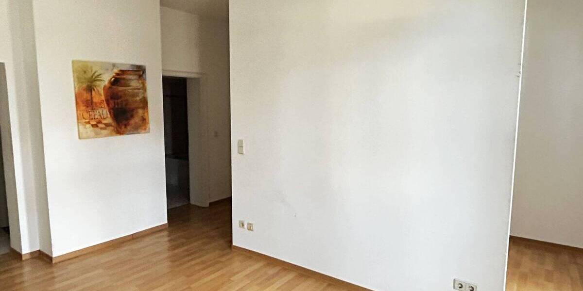 Etagenwohnung Glauchau - 1 Zimmer, 36 m&sup2;, 250&euro; | Angebot:26207412
