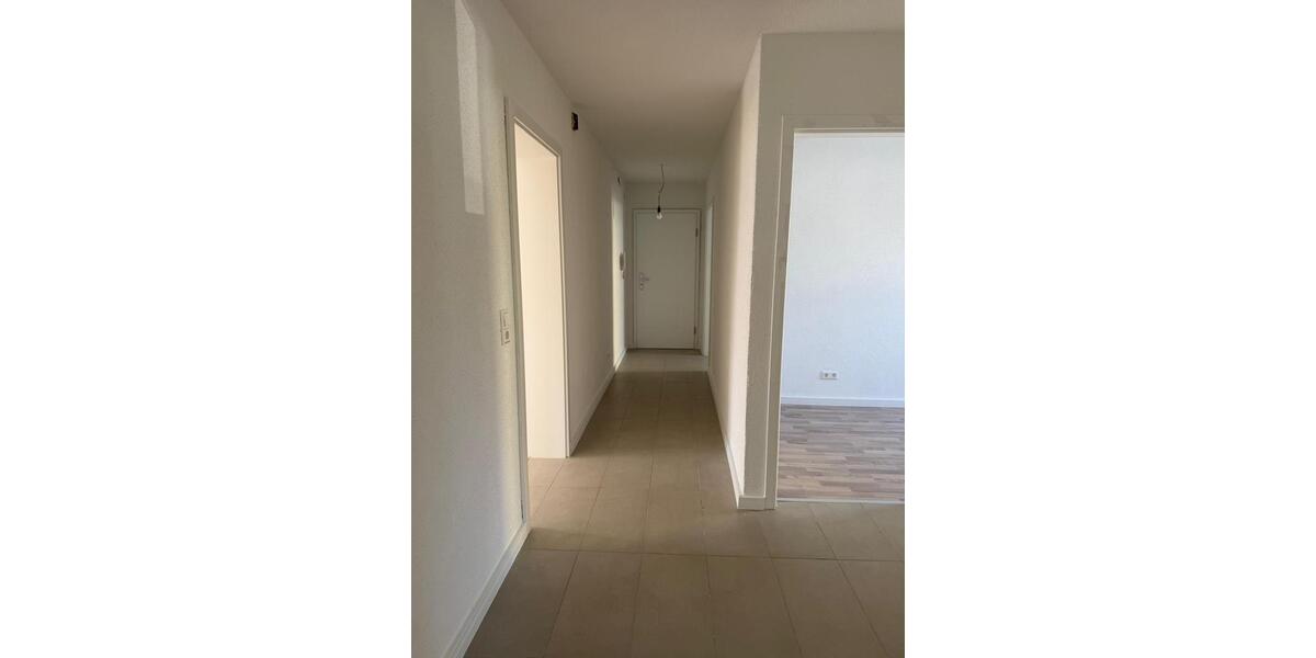 Etagenwohnung Kehl - 5 Zimmer, 120 m&sup2;, 1.300&euro; | Angebot:25972428
