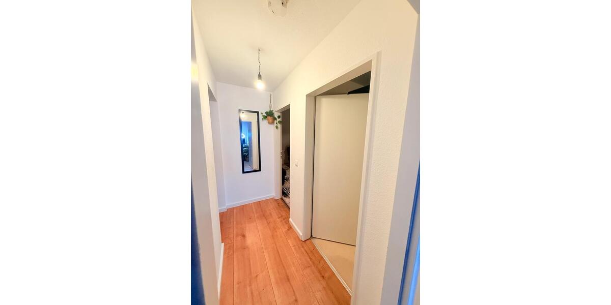 Dachgeschoßwohnung Hamburg Langenhorn - 2.5 Zimmer, 60 m&sup2;, 1.100&euro; | Angebot:26646722