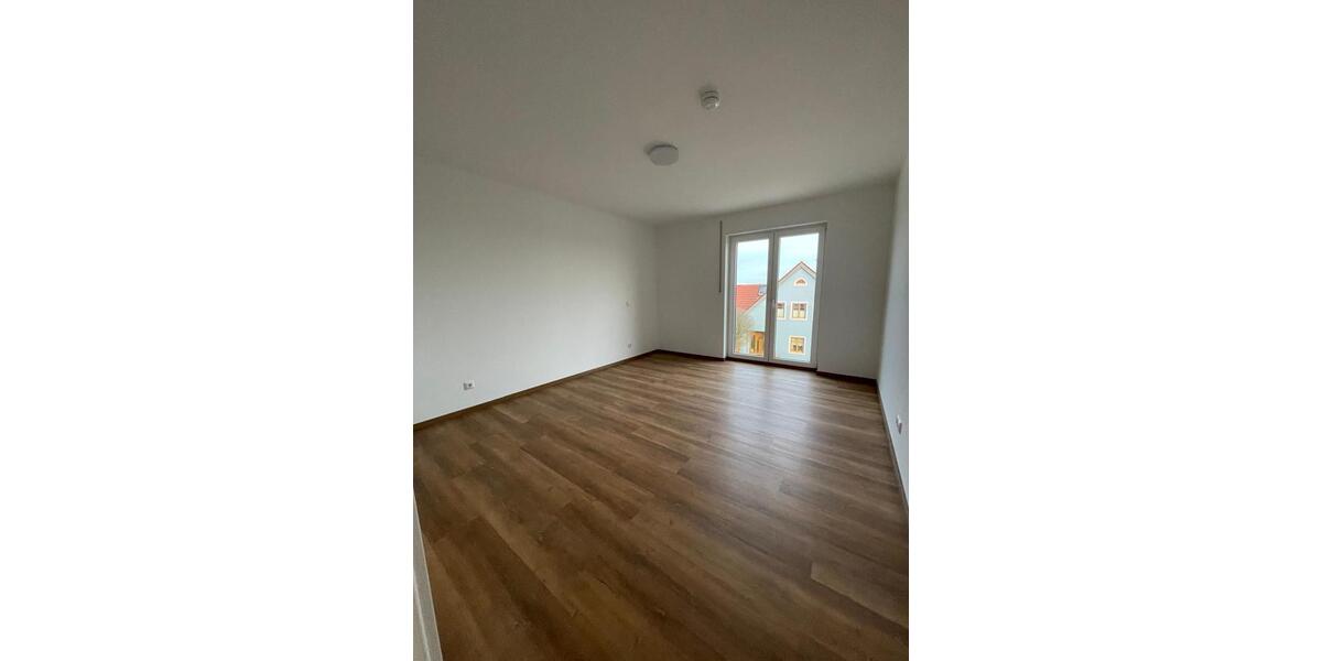 Etagenwohnung Parkstein - 2 Zimmer, 80 m&sup2;, 800&euro; | Angebot:26234793